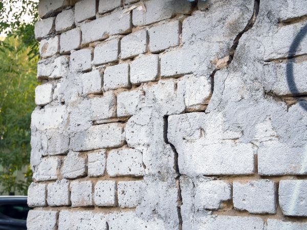 Cracked Brick Wall Repair in Providence